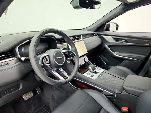 Certified 2025 Jaguar F-PACE SVR image 20