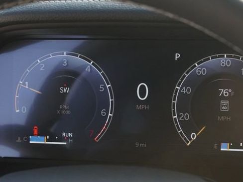 New 2026 Jeep Grand Cherokee Altitude AWD/4WD image 32