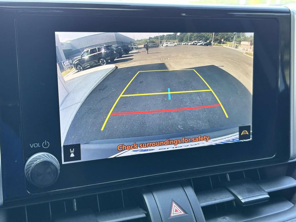 Used 2023 Toyota RAV4 XLE w/ Convenience Package FWD image 20