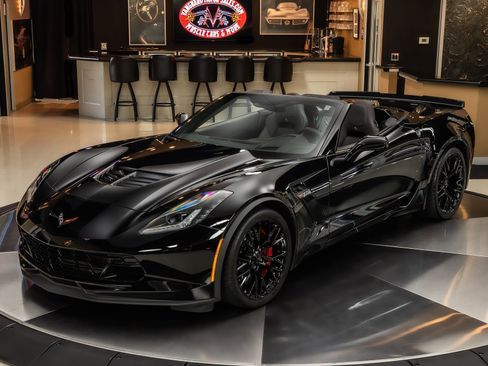 Used 2016 Chevrolet Corvette Z06 w/ 3LZ Preferred Equipment Group image 5