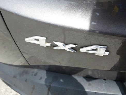 Used 2016 Jeep Renegade Limited image 24