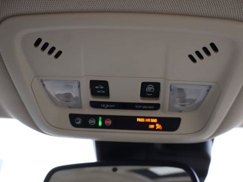 Used 2021 Chevrolet Malibu Premier image 19