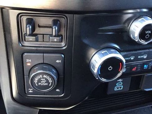 Certified 2023 Ford F250 Lariat w/ Tremor Off-Road Package image 33