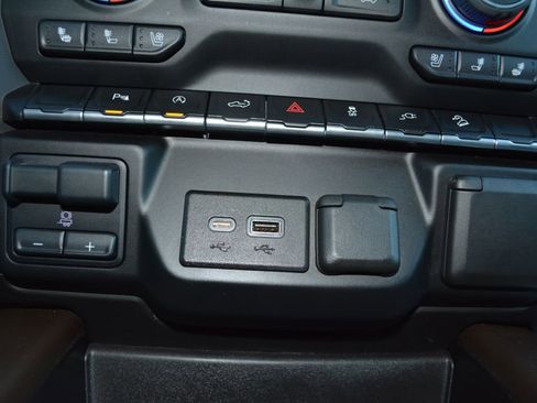 Used 2021 Chevrolet Silverado 1500 LTZ w/ Z71 Off-Road Package image 21