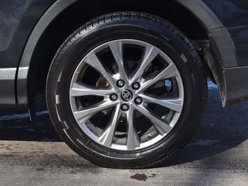 Used 2016 Toyota RAV4 Limited image 40