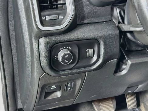 Used 2022 RAM 1500 Big Horn AWD/4WD image 10