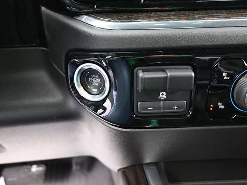 Used 2025 Chevrolet Silverado 1500 LT Trail Boss w/ Convenience Package II image 28