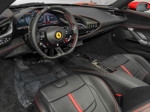 Used 2022 Ferrari SF90 Spider image 40