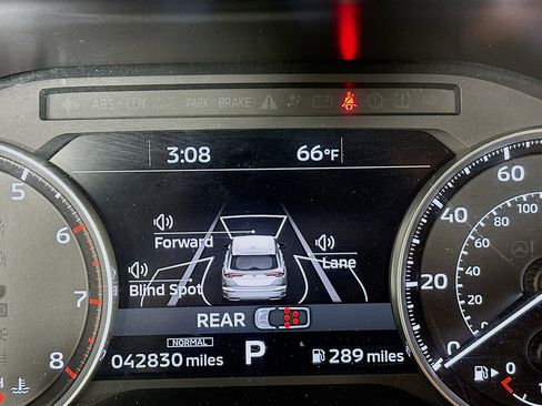 Used 2024 Mitsubishi Outlander SE image 18