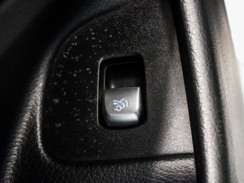 Used 2020 Mercedes-Benz E 350 4MATIC Sedan image 40