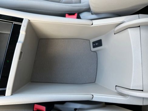 New 2026 Volkswagen Atlas SE image 16