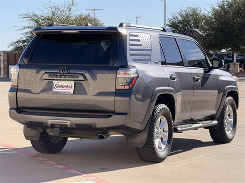 Used 2015 Toyota 4Runner SR5 Premium image 8