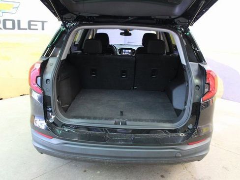 Used 2021 GMC Terrain SLE image 11