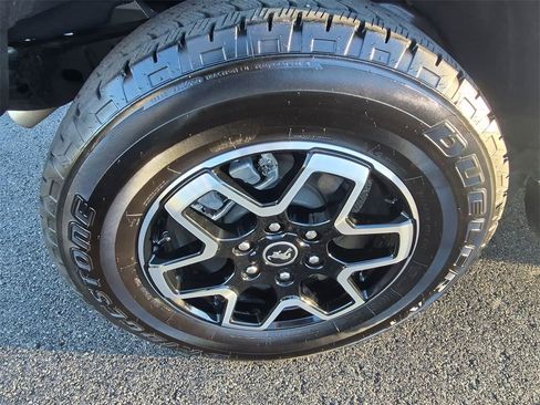 Used 2025 Ford Bronco Outer Banks image 17