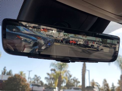 Used 2023 Toyota Highlander Platinum image 21