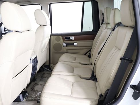 Used 2016 Land Rover LR4 HSE image 39