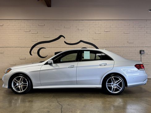 Used 2014 Mercedes-Benz E 350 4MATIC Sedan image 9
