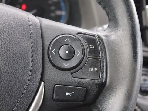 Used 2018 Toyota RAV4 XLE image 30