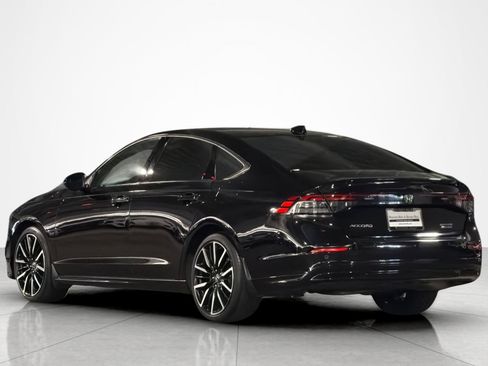Used 2024 Honda Accord Touring image 3