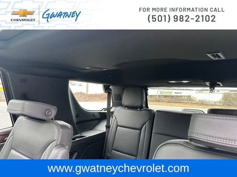 Used 2021 GMC Yukon Denali w/ Denali Premium Package image 25