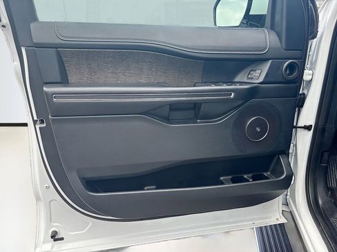 Used 2020 Ford Expedition Limited AWD/4WD image 38