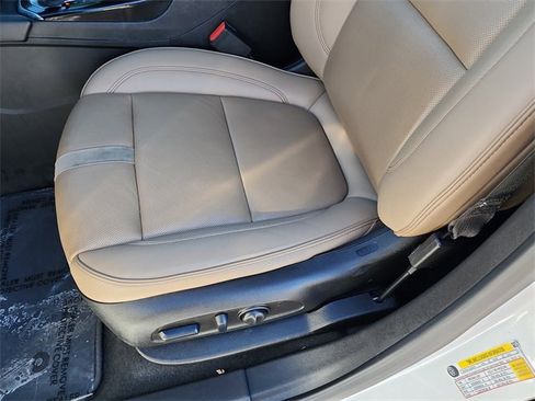 Used 2022 Chevrolet Blazer Premier w/ Enhanced Convenience Package image 15