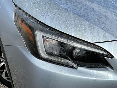 Used 2021 Subaru Outback Premium image 27