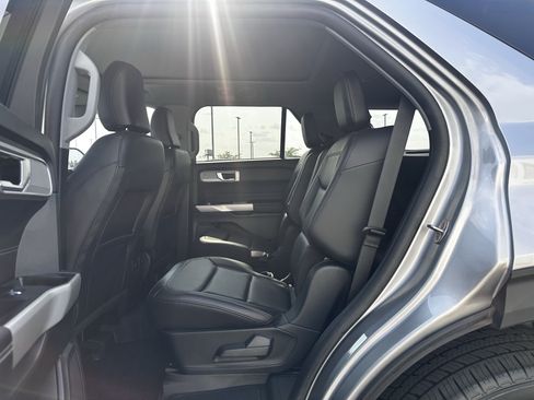 Certified 2024 Ford Explorer XLT w/ Equipment Group 202A AWD/4WD image 19