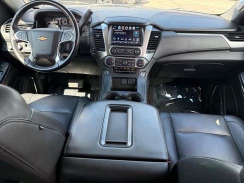 Used 2019 Chevrolet Tahoe LT w/ LT Signature Package AWD/4WD image 14