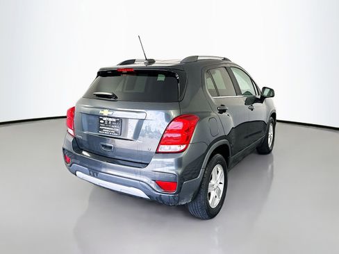 Used 2017 Chevrolet Trax LT FWD image 7