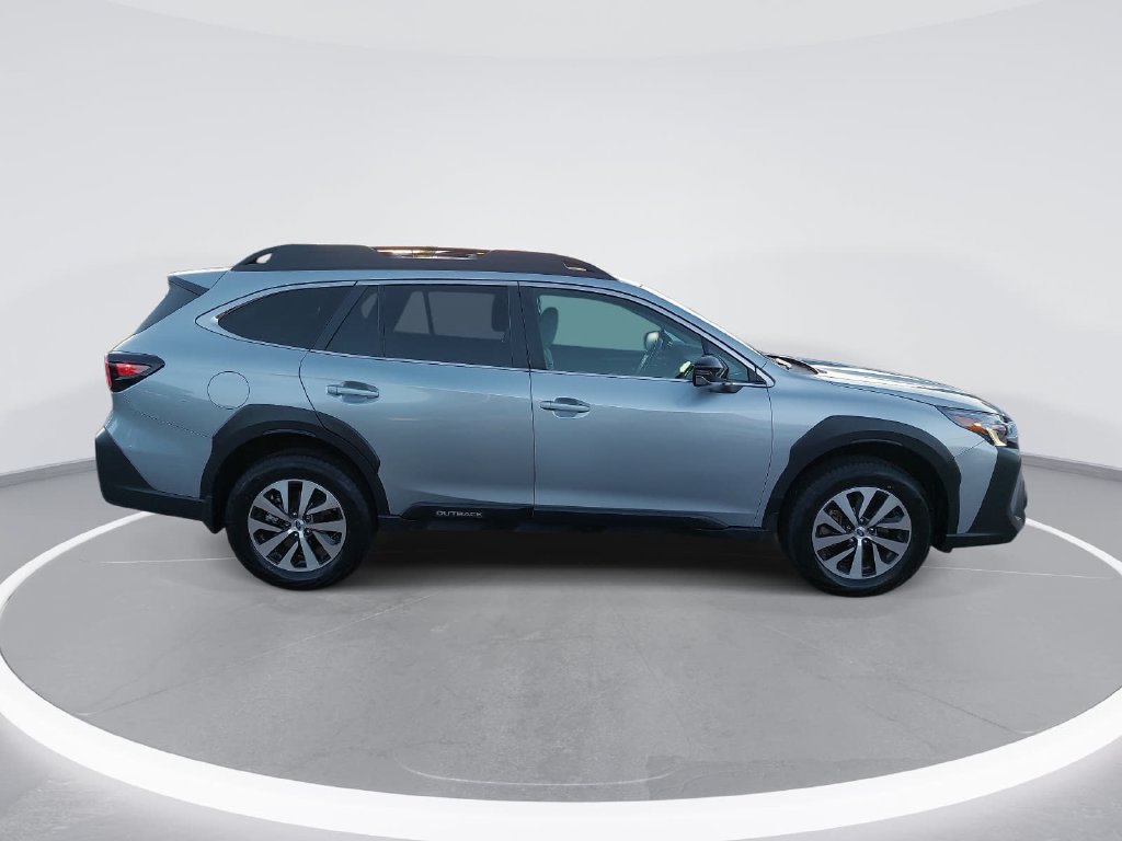 Used 2025 Subaru Outback Premium w/ Popular Package #1A AWD/4WD image 4