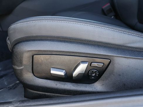 Used 2023 BMW 540i w/ M Sport Package image 27