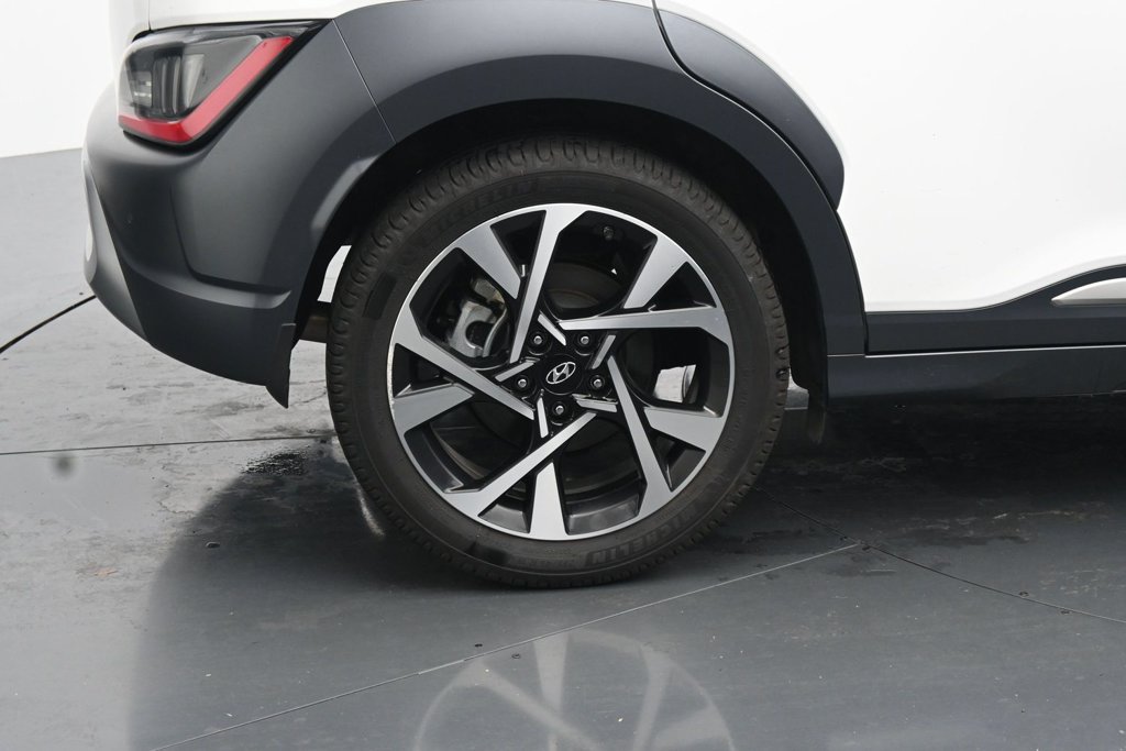 Used 2023 Hyundai Kona Limited FWD image 10