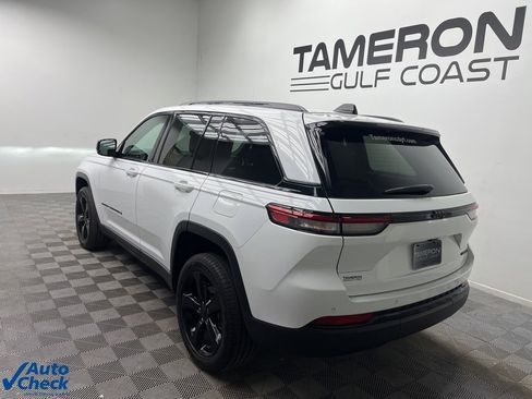 Used 2024 Jeep Grand Cherokee Limited w/ Black Appearance Package image 8