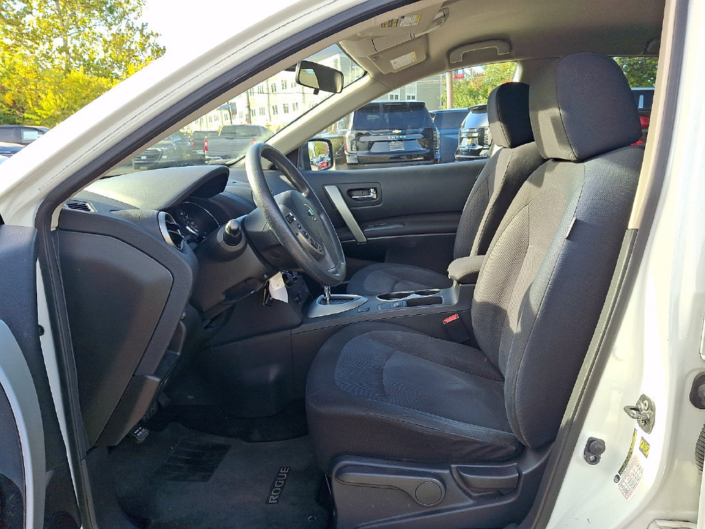 Used 2015 Nissan Rogue S w/ Convenience Package AWD/4WD image 13