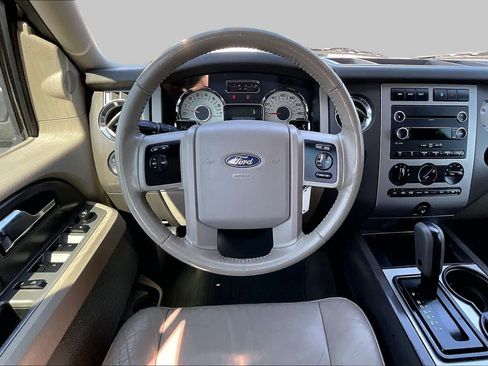 Used 2013 Ford Expedition XLT w/ Leather Seating Pkg RWD image 6