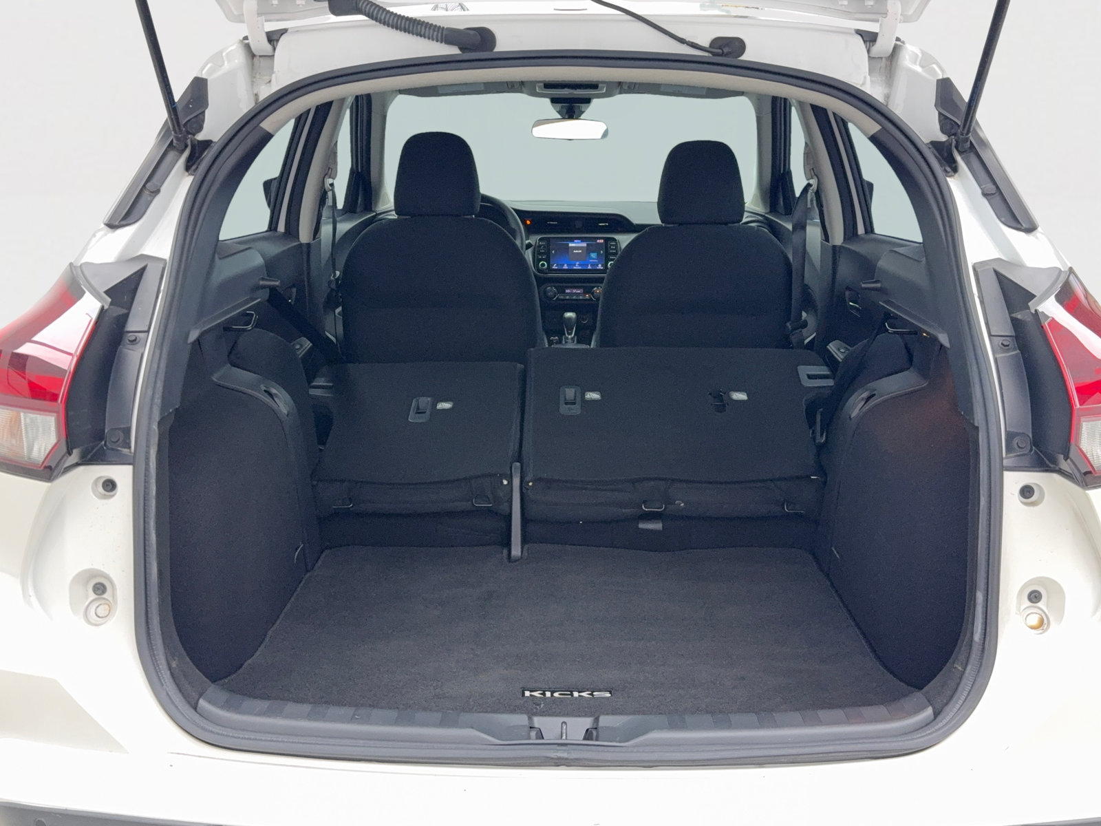 Used 2021 Nissan Kicks SV FWD image 48