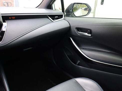 Used 2021 Toyota Corolla XSE FWD image 38