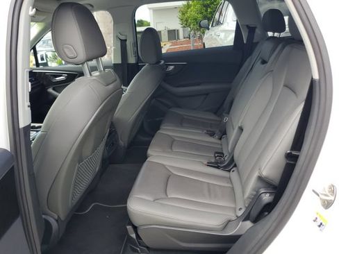 Used 2025 Audi Q7 3.0T Premium Plus AWD/4WD image 13