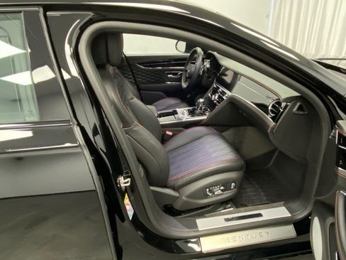 Used 2021 Bentley Flying Spur V8 AWD/4WD image 22