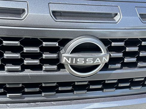 Used 2026 Nissan Frontier SV w/ SV Convenience Package RWD image 10