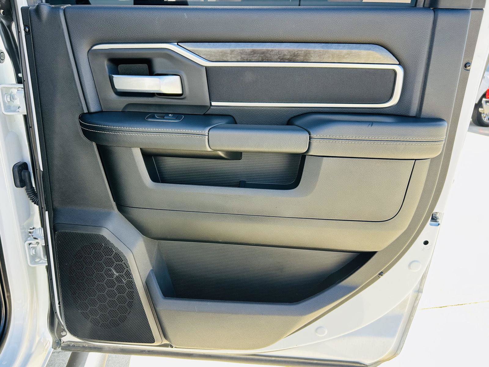 Used 2024 RAM 2500 Big Horn w/ Sport Appearance Package AWD/4WD image 25
