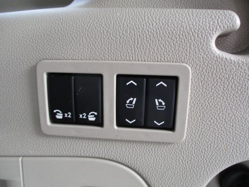 Used 2019 GMC Yukon XL Denali w/ Denali Ultimate Package AWD/4WD image 37