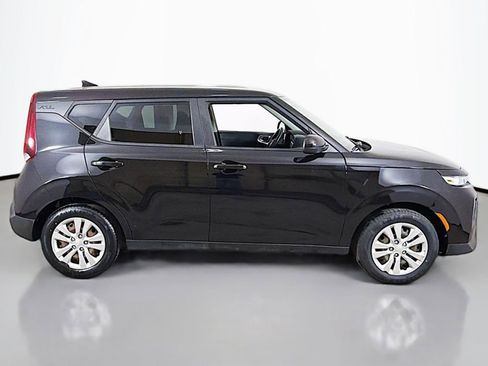Used 2020 Kia Soul LX image 11