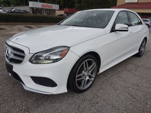 Used 2015 Mercedes-Benz E 350 Sedan image 3