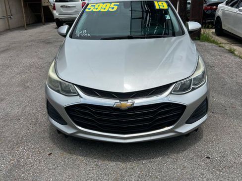 Used 2019 Chevrolet Cruze LS FWD image 2