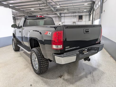 Used 2007 GMC Sierra 1500 SLE w/ SLE/SLT Trailering Package AWD/4WD image 5