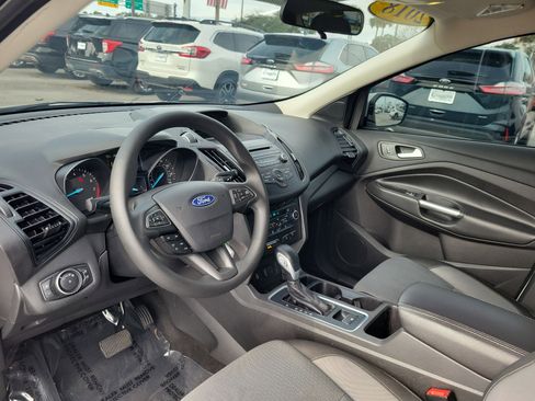Certified 2018 Ford Escape SE image 7