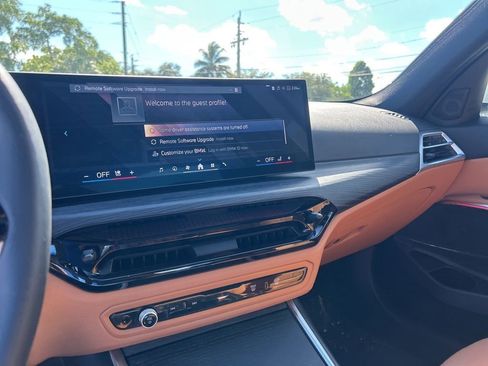 Used 2025 BMW 330i xDrive Sedan image 14