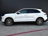 Used 2025 Porsche Cayenne image 2